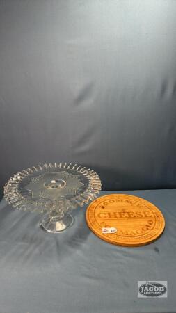 FLUTED 12IN WIDE PEDESTAL CAKE STAND