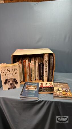 ASSORTED DOG TRAINING AND GOLDEN RETRIEVER BOOKS