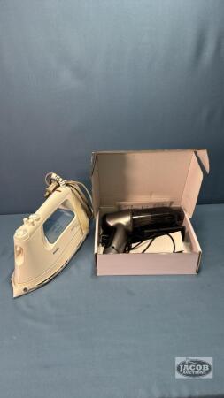 PHILIPS STEAM IRON WITH HAND HELD VACUUM CLEANER
