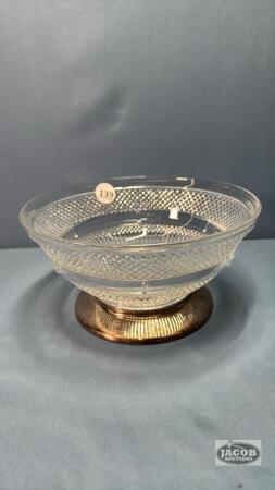 9IN SERVING BOWL WITH SILVER PLATE BASE