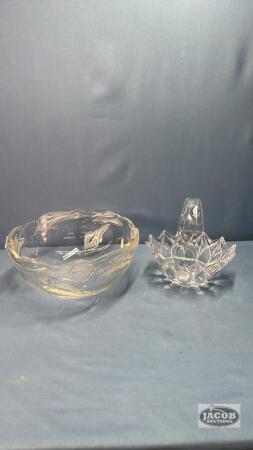 HEAVY GLASS 10IN WIDE SERVING BOWL