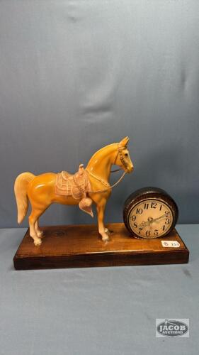 WOODEN 16IN PLAQUE WITH 10IN TALL RESIN HORSE