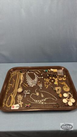 QUANTITY OF JEWELRY