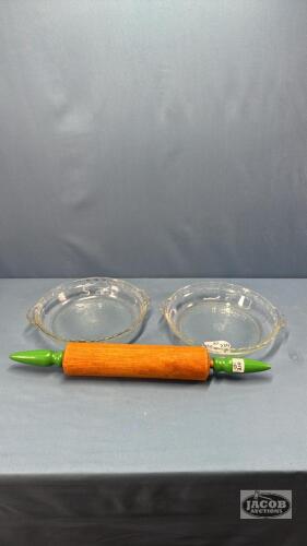 (2) PYREX 9IN PIE PLATES WITH WOODEN ROLLING PIN