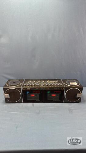 MTO CASSETTE PLAYER