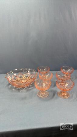 (6) PINK DEPRESSION SHERBETS AND 8IN SERVING BOWL