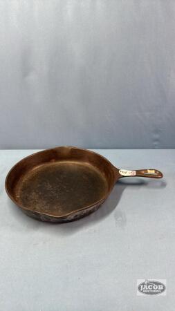 CAST IRON FRY PAN
