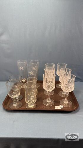 ASSORTED GLASSWARE LOT