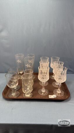 ASSORTED GLASSWARE LOT