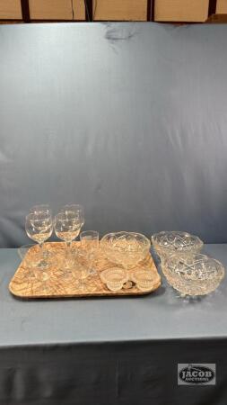 GLASSWARE LOT INCLUDING
