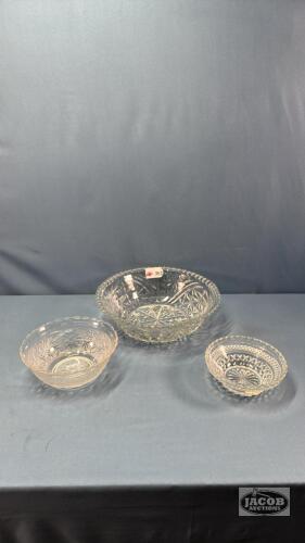 (3) GLASS BOWLS