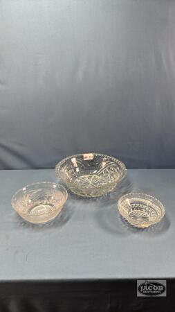 (3) GLASS BOWLS
