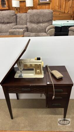 SINGER MODEL 750 ELECTRIC SEWING MACHINE