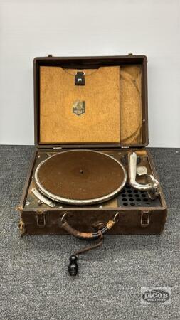 PULWEL MIDGET PORTABLE GRAMOPHONE
