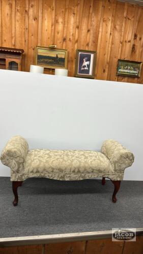 UPHOLSTERED FIRESIDE BENCH