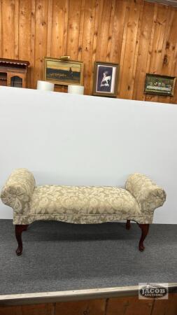 UPHOLSTERED FIRESIDE BENCH