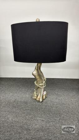 28IN HIGH TABLE LAMP