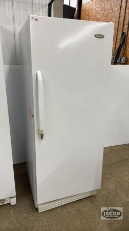 WOODS UPRIGHT DEEP FREEZE WITH KEY