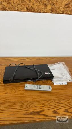 SONY DVD PLAYER WITH REMOTE