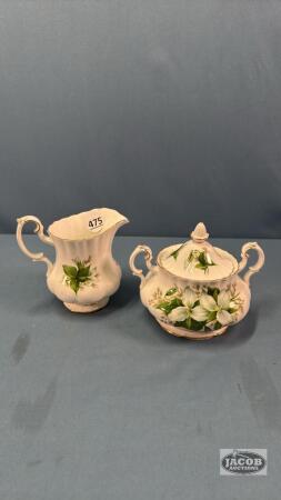 ROYAL ALBERT TRILLIUM PATTERN CREAM AND SUGAR