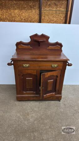 WASH STAND WITH TOWEL BARS