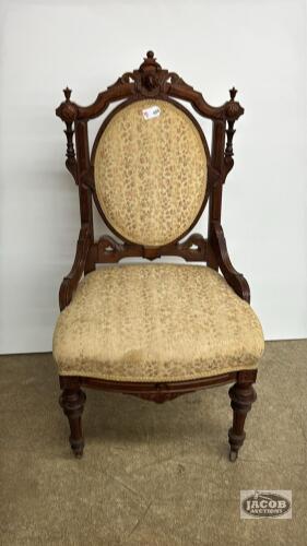 VICTORIAN PARLOUR CHAIR