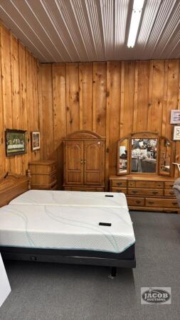 OAK PALLISER (5) PIECE BEDROOM SUITE (SEE NOTE)