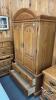 OAK PALLISER (5) PIECE BEDROOM SUITE (SEE NOTE) - 7