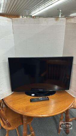 SAMSUNG 32IN T.V
