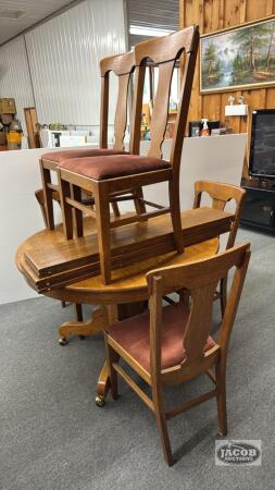 OAK ROUND CENTER PESESTAL TABLE WITH (5) CHAIRS