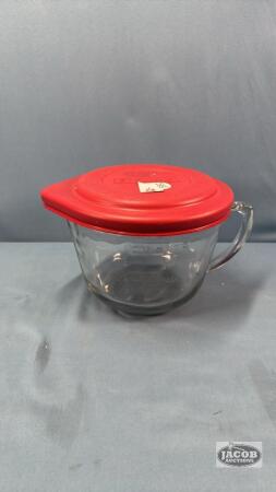 ANCHOR WARE 2QT. MIXING BOWL WITH LID AND SPOUT