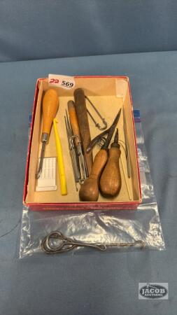 QUANTITY OF CROCHET AND BUTTON HOOKS