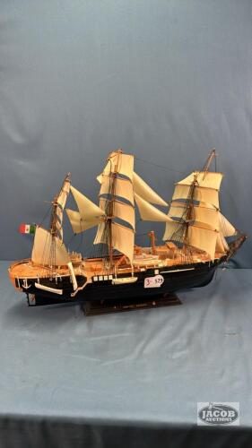 PLASTIC MODEL SCHOONER SHIP