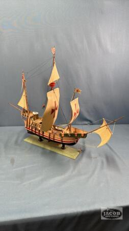 PLASTIC COLUMBUS SANTA MARIA SHIP MODEL