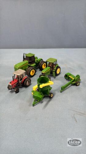 ERTL 1/64 FARM TOY LOT