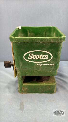 SCOTTS HAND HELD EASY SPREADER