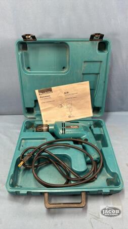 MAKITA 3/8IN ELECTRIC DRILL WITH HAND CHUCK