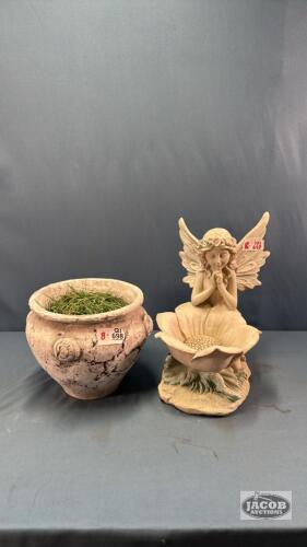 RESIN ANGEL ORNAMENT WITH MASONERY PLANTER