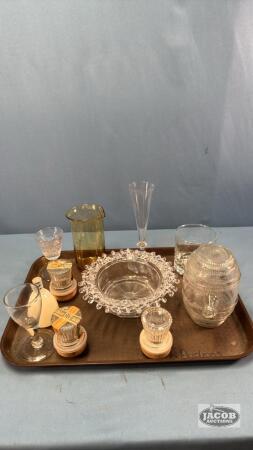 ASSORTED GLASSWARE LOT