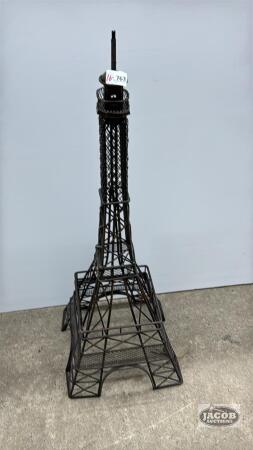 35IN TALL METAL EIFFEL TOWER GARDEN ORNAMENT