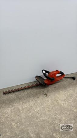 BLACK AND DECKER ELECTRIC 21IN HEDGE TRIMMER
