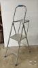 ALUMINUM (2) STEP PLATFORM LADDER