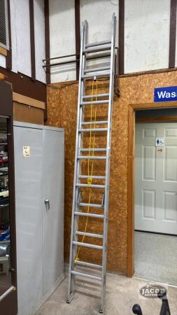 18FT ALUMINUM EXTENSION LADDER