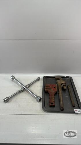 ASSORTED TOOL LOT