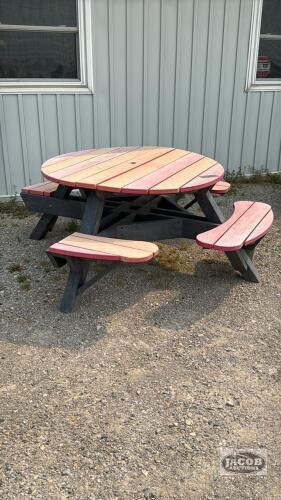 COMPOSITE PICNIC TABLE