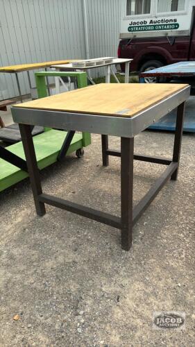 WORK BENCH