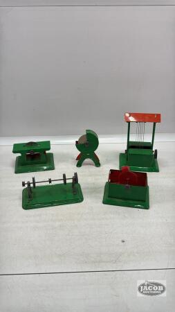 ASSORTED BELT DRIVEN TIN TOY SHOP EQUIPMENT