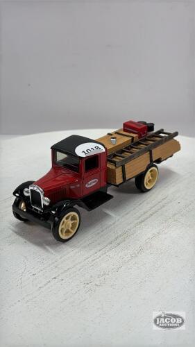 "TRUE VALUE" 1931 HAWKEYE TRUCK NO.16