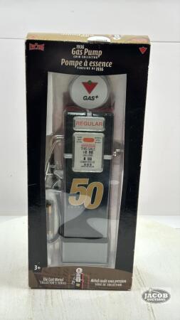 "CTC" 1936 GAS PUMP