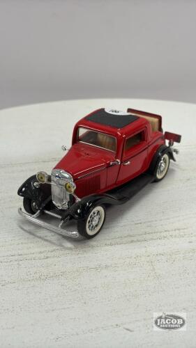 1932 FORD 3 WINDOW COUPE